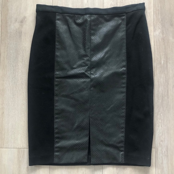 Club Monaco Skirt with Vegan Croc Leather Panel - Picture 1 of 2